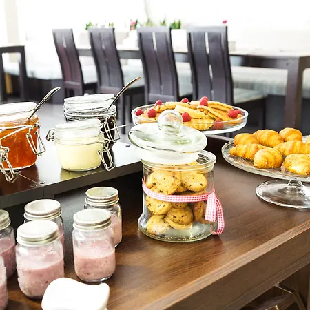 Avenue By Hmg-free Parking-free Wi-fi 3* 索菲亞