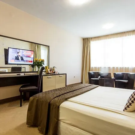 Avenue By Hmg-free Parking-free Wi-fi 3* 索菲亞